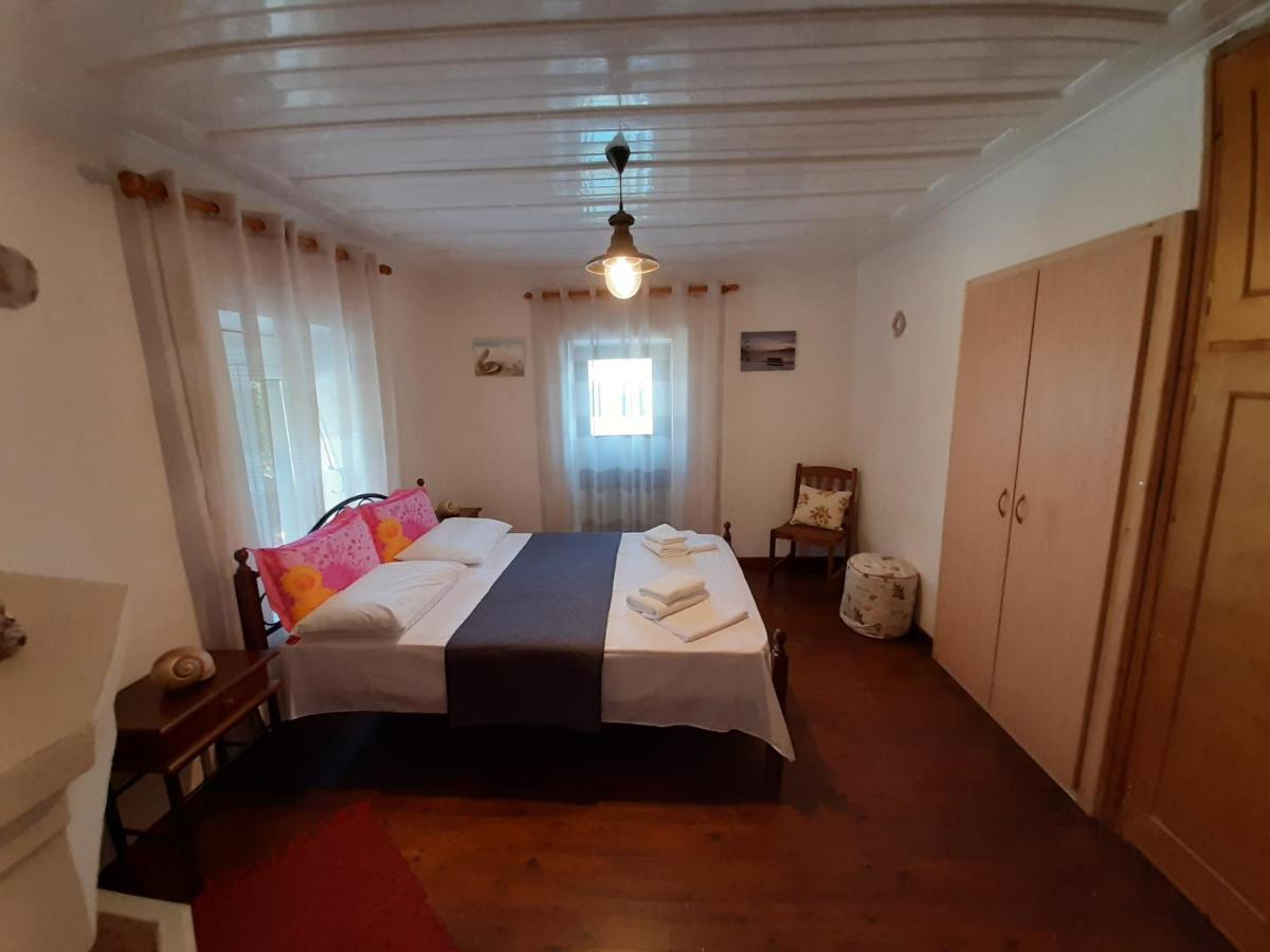 Chiona΄S Apartments By The Sea Paleo Trikeri Екстер'єр фото