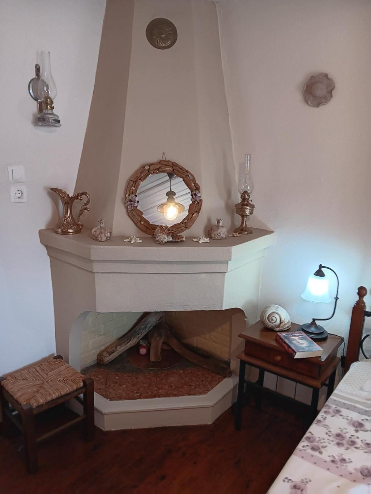 Chiona΄S Apartments By The Sea Paleo Trikeri Екстер'єр фото