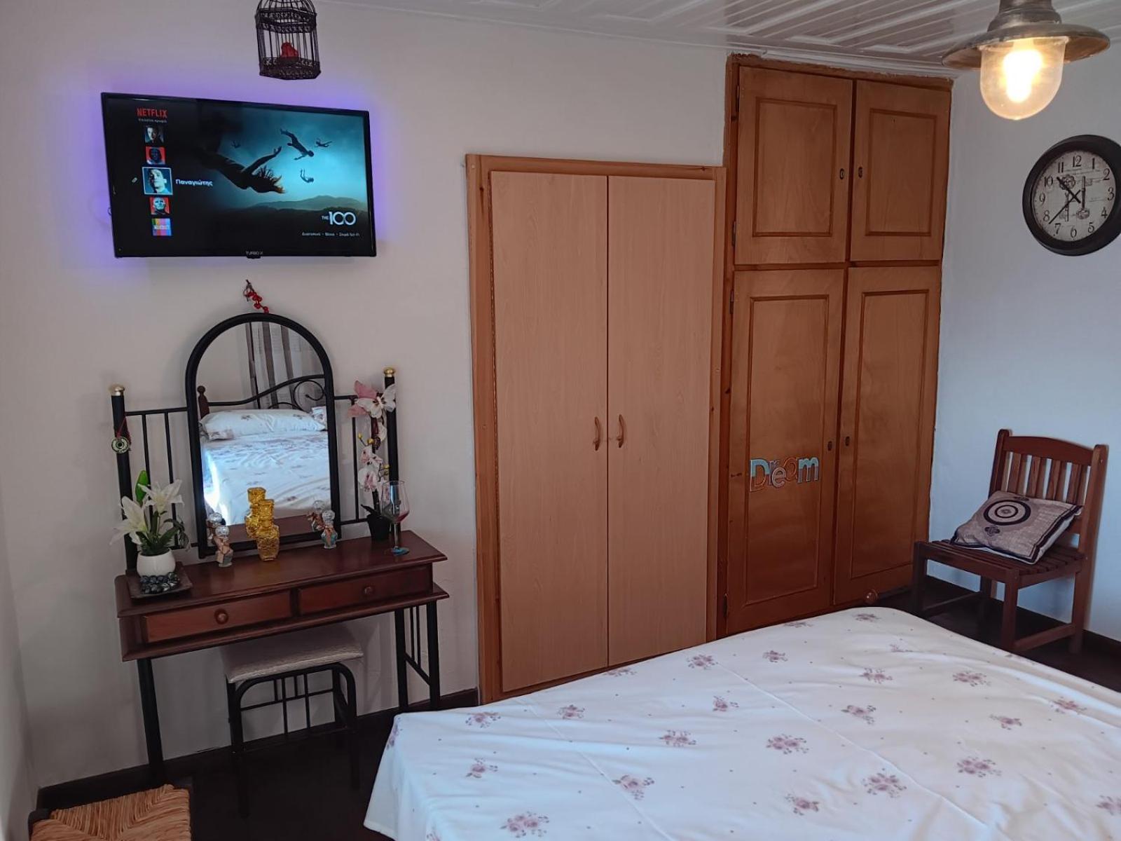Chiona΄S Apartments By The Sea Paleo Trikeri Екстер'єр фото
